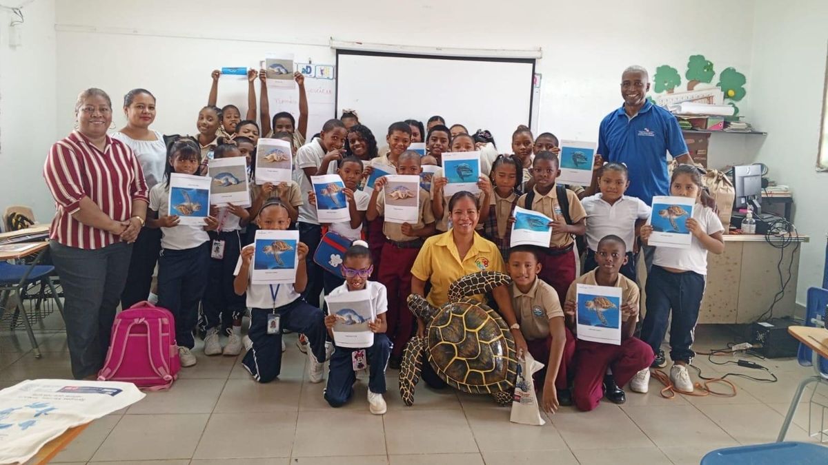 MiAMBIENTE Colón educa estudiantes sobre tortugas marinas