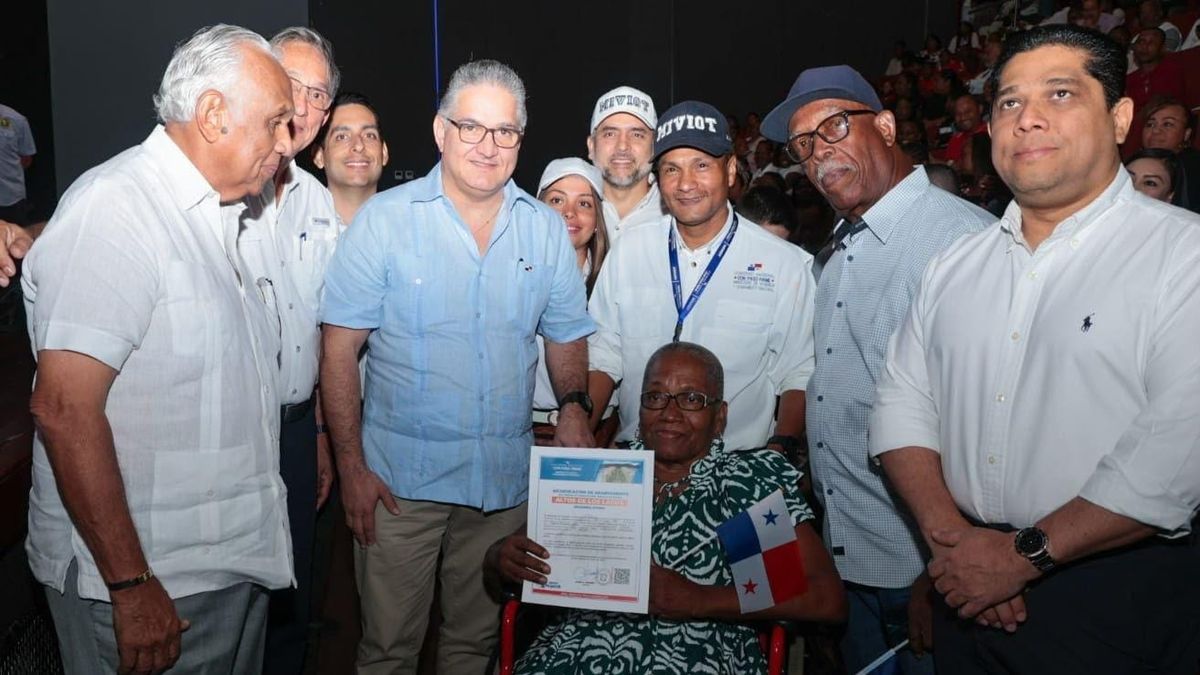 Colón: Miviot y ANATI entregan 600 apartamentos y 37 títulos