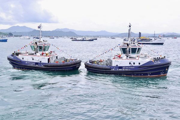 Canal de Panamá refuerza flota con 2 remolcadores