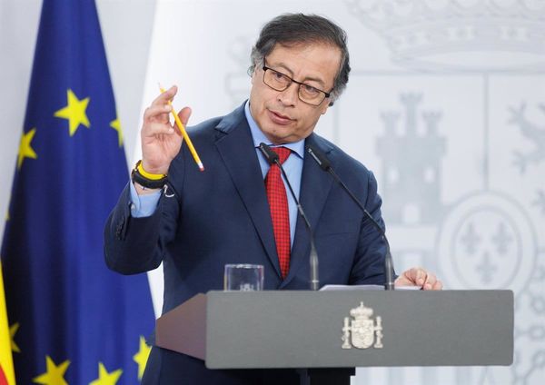 Colombia decreta alza de 23.7% en salario mínimo para 2026 y presiona a la región