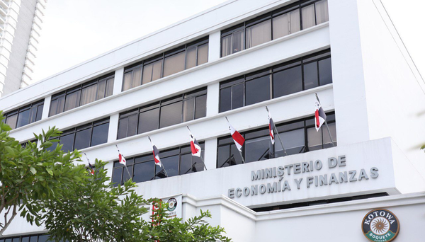 Panamá obtiene $1,900 millones del Banco Mundial para aliviar su deuda, que aumenta a $58.9 mil millones