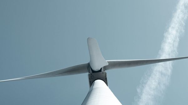 EE.UU. suspende cinco megaproyectos de energía eólica marina citando seguridad nacional