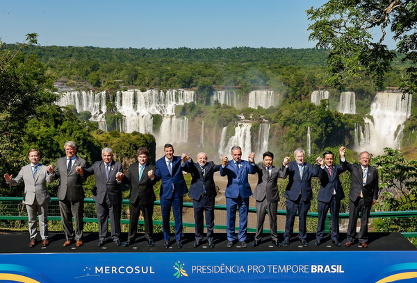Francia Rechaza el Acuerdo UE-Mercosur, Poniendo en Jaque 20 Años de Negociación