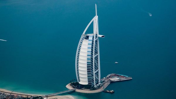 Dubái aterriza en Panamá con un nuevo modelo de zona franca para pymes