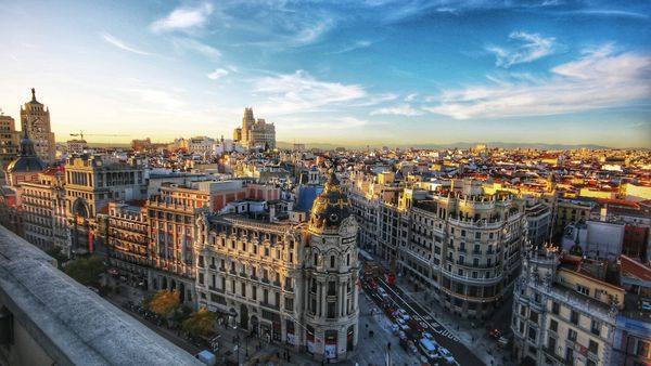 Freno a la vista: Economistas anticipan una desaceleración de la economía española en 2026