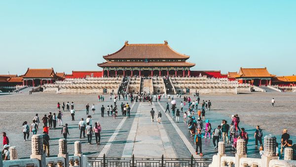Xi Jinping destaca a Keir Starmer liderazgo frente al unilateralismo y proteccionismo global