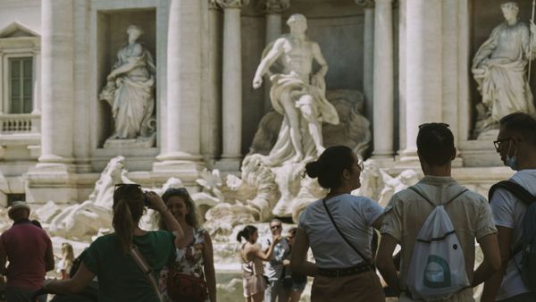 Expertos redefinen la turismofobia: el problema es la inseguridad social, no el turista