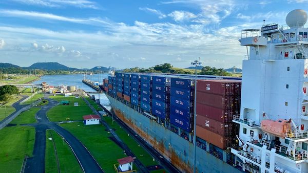 El Riesgo Trump: Analistas Advierten de Impacto 'Devastador' si Apunta al Canal de Panamá