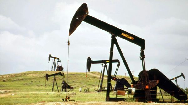 OPEP+ evalúa mantener producción petrolera estable en marzo ante tensiones geopolíticas