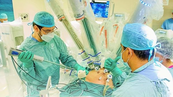 Panamá marca un hito en cirugía robótica: histerectomías en 19 minutos y menor recuperación