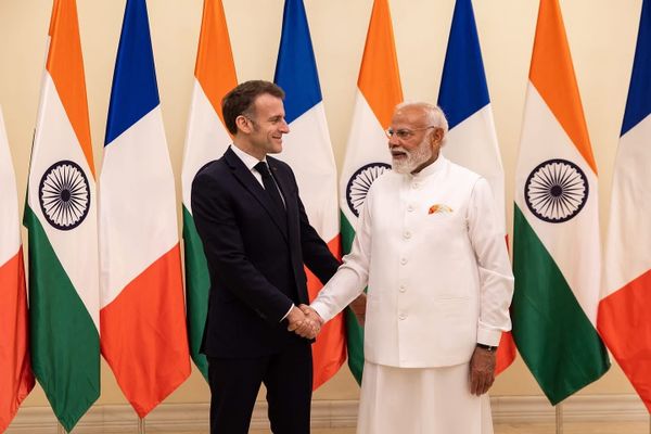 Macron destaca liderazgo global de CEOs indios en empresas clave