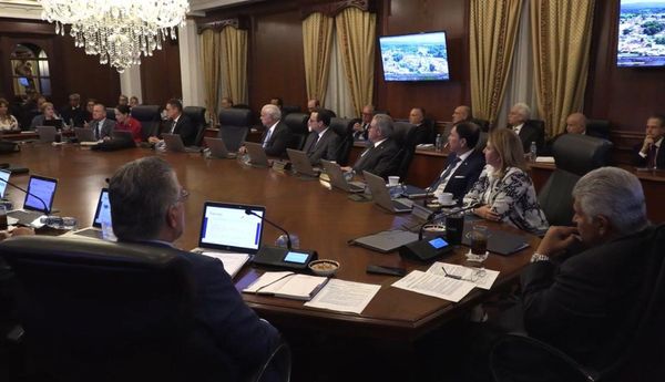 Gabinete aprueba prórroga para telefonía estatal