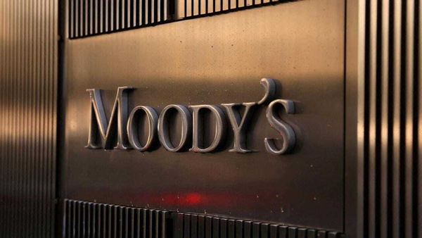 Moody's prevé estabilidad para la banca panameña en 2026 con dependencia internacional