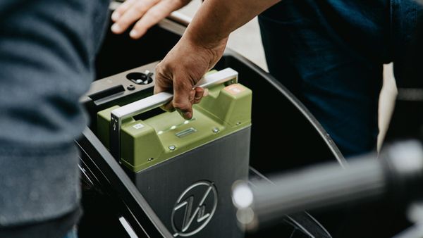 Demanda mundial de materiales para baterías de coches eléctricos alcanzará 22.2 millones de toneladas en 2036