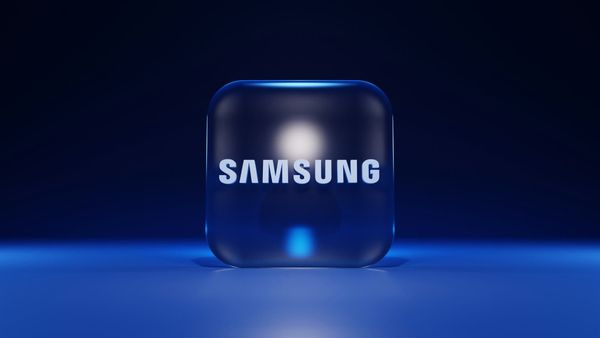 Samsung inicia producción masiva de sus chips HBM4 y su acción se dispara 50% en 2026