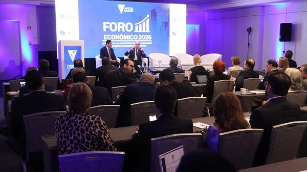 Panamá busca más inversión para impulsar su economía