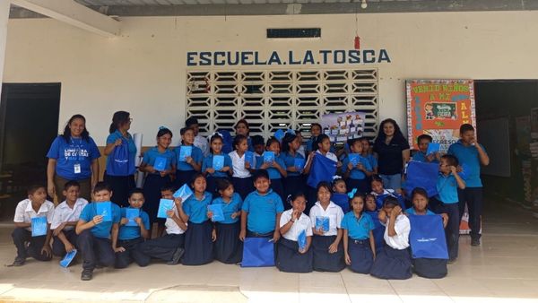 MiAMBIENTE educa sobre el agua en Tortí