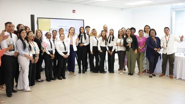 ITSE: Alumnos crean protocolo real de bienvenida