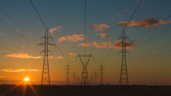 Panamá realiza licitación de largo plazo para potencia y energía