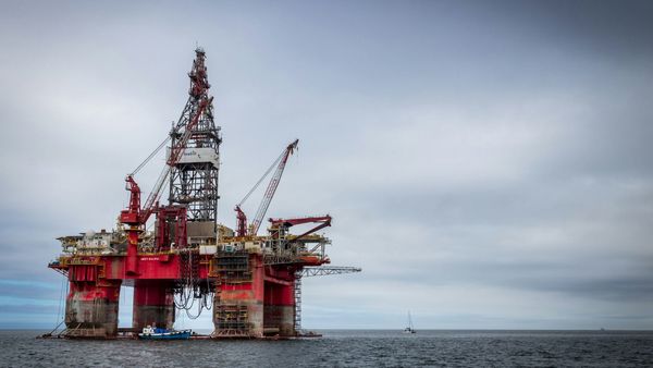 Tres países del G7, incluido EE.UU., apoyan liberación conjunta de reservas petroleras ante alza global de precios