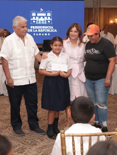 Jamón y arroz panameño en Naviferias e IMA