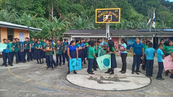 Escuela Carreto lidera Día de la Tierra en Guna Yala
