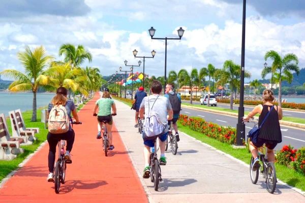 Venta informal de comidas prohibida en Amador