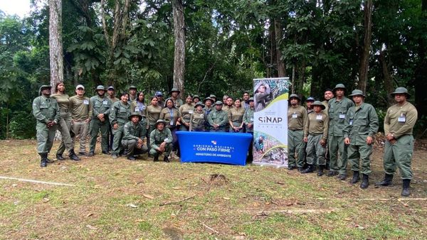 Guardaparques panameños se capacitan en protección ambiental