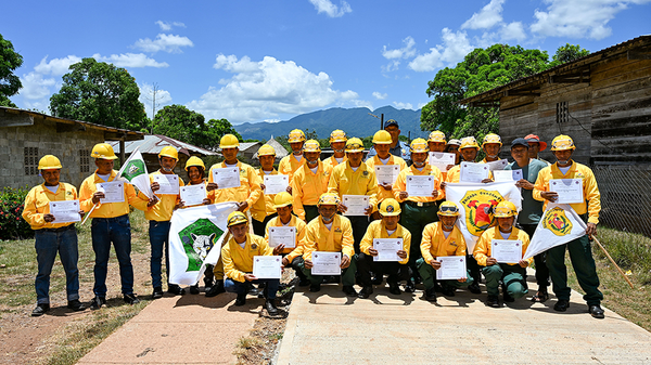 MiAMBIENTE certifica brigadas contra incendios en Chimán