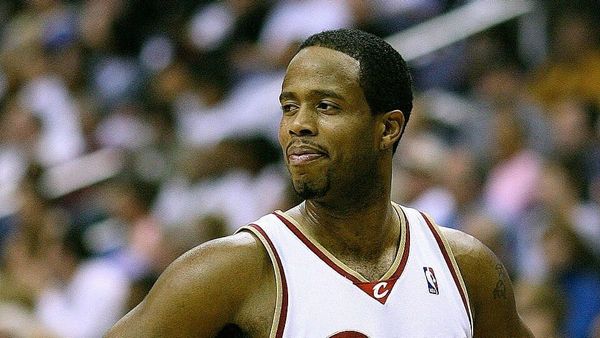Damon Jones, exjugador de la NBA, se declara culpable en trama de apuestas