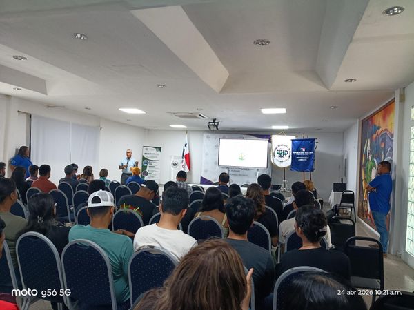 Coclé: 50 Voluntarios Ambientales Capacitados por MiAMBIENTE
