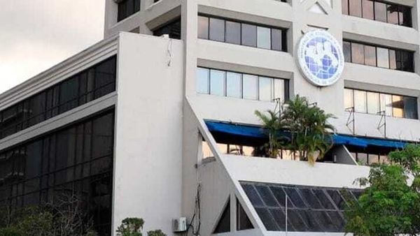 Funcionario de la DGI muere por desprendimiento de elevador en edificio principal