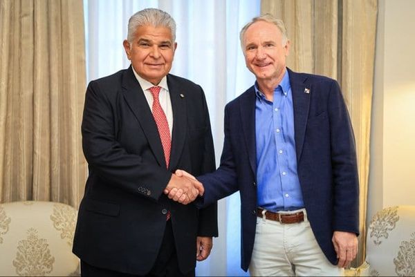 Dan Brown en Panamá: el negocio detrás del best seller más polémico de la historia