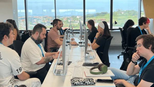 La escuela de programación sin profesores que forma talento tech con 100% de empleabilidad