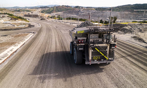 MICI firma la resolución: Cobre Panamá ya puede procesar y exportar el mineral de sus pilas