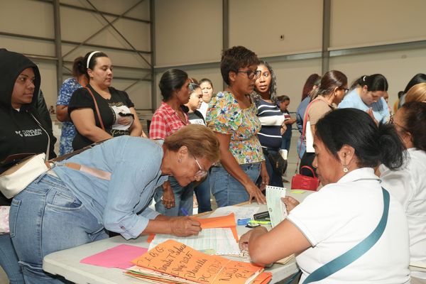 IFARHU: Entrega de documentos para becas en Azuero y Coclé