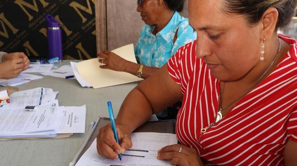 IFARHU recibe documentos para becas 2026