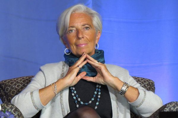Las tasas de interés no bajarán pronto: el BCE anticipa un alza en junio y la Fed se congela
