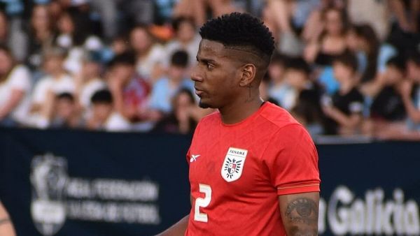 César Blackman tricampeón con Slovan Bratislava en Eslovaquia