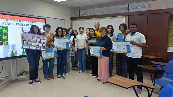 MiAMBIENTE educa a psicólogos sobre reciclaje