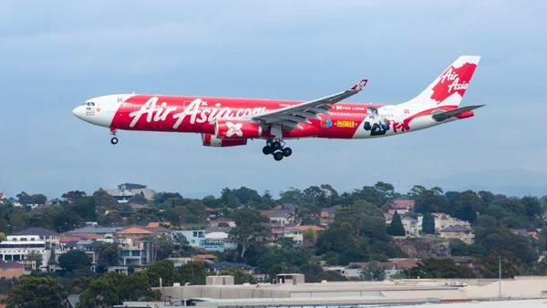 AirAsia ordena 150 aviones A220 por $19,000M y Airbus supera 1,000 pedidos