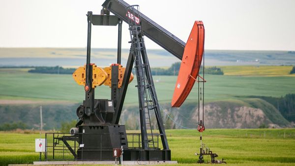 El alivio del petróleo es un espejismo: los inventarios caen a ritmo récord y lo peor no ha llegado