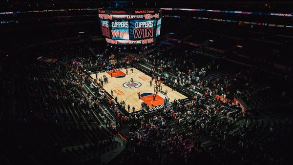 Rockets recortan distancia a Lakers; Cunningham brilla en victoria de Pistons
