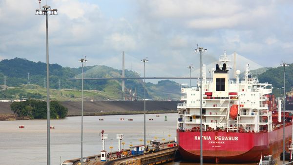 El Canal captura tráfico energético de Ormuz — pero tiene un techo
