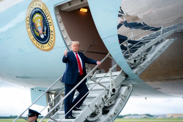 16 CEOs de EE.UU. viajan con Trump a Beijing en visita histórica