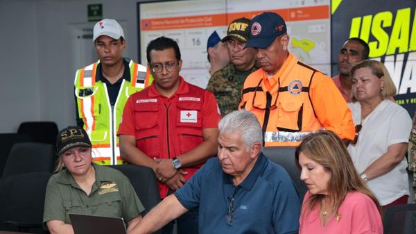 Panamá envía rescatistas y 200 toneladas de ayuda a Venezuela