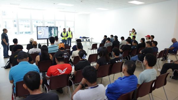 ITSE capacita en tecnología de montacargas eléctricos