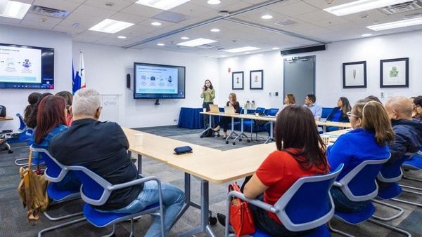 ATP impulsa comunicación inclusiva con taller