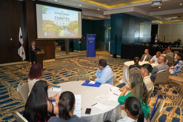 Comités de Cuencas Urbanas se unen por el agua en Panamá