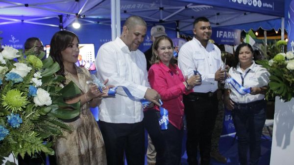 IFARHU abre stand informativo en Feria de Barú, Chiriquí